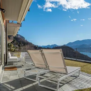 https://il-patio-varenna-pool-apartment-sleeps-6.it-lombardy.com
